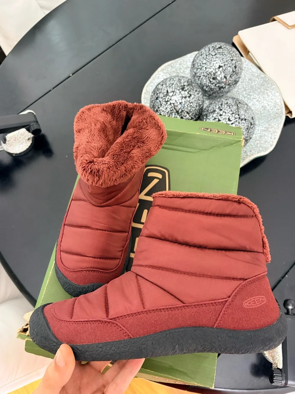 KEEN Women's Howser Fold Down bootie slipper
